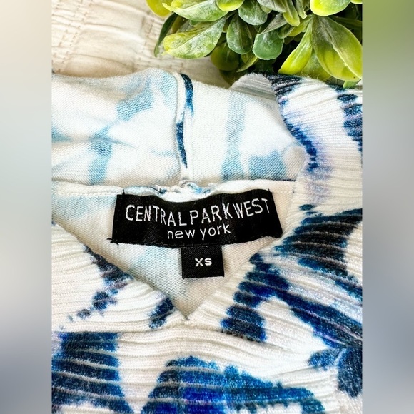 Central Park West Cropped Sweater Hoodie Size XS - Picture 5 of 8